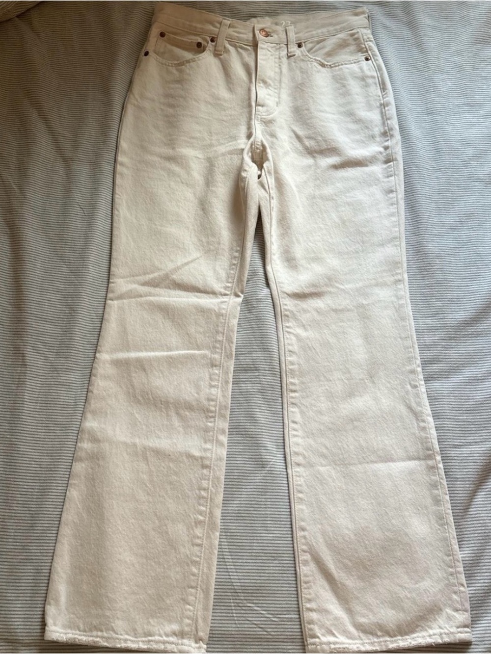 Women's J Crew Size 27 Cream Mid-Rise Flared Jeans